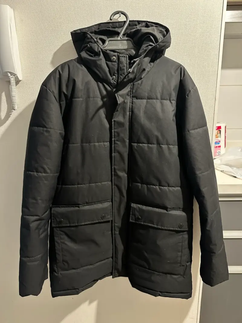 Parka negra con capucha Newport - 1