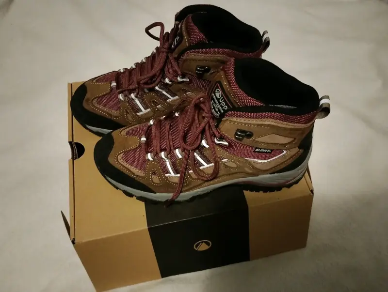 Botas de senderismo impermeables