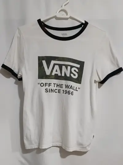 Polera Vans blanca con detalles negros - miniatura 1