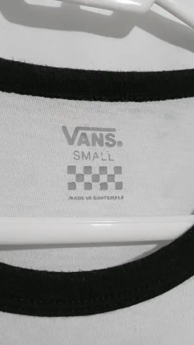 Polera Vans blanca con detalles negros - miniatura 2