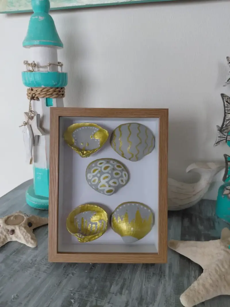 Cuadro decorativo con conchas pintadas a mano - 3