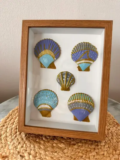 Cuadro decorativo con conchas pintadas a mano - miniatura 4