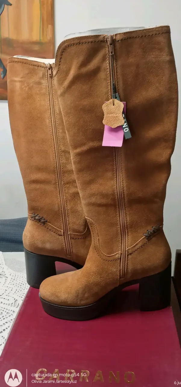 Botas de gamuza marrón con tacón alto - 1