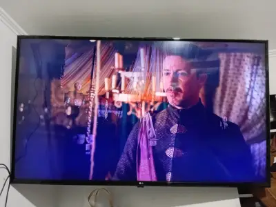 Televisor LG pantalla plana 55 pulgadas su base or - miniatura 1