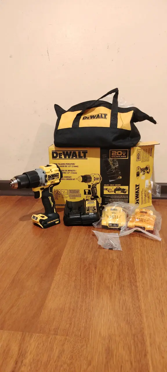 Taladro Inalámbrico DeWalt 20V XR Brushless - 4