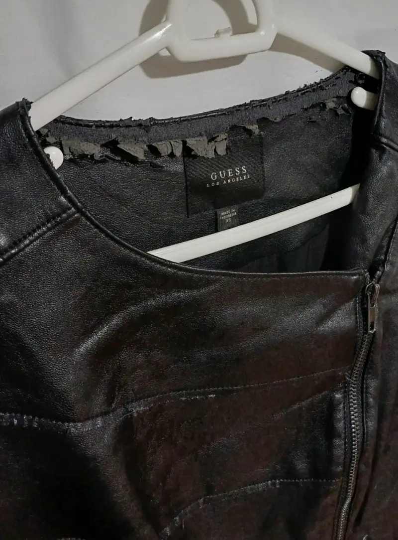 Chaqueta de cuero negra Guess para mujer - 5