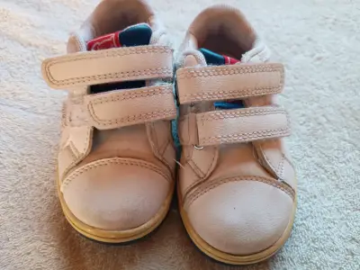 Zapatillas deportivas infantiles blancas con velcro - miniatura 4