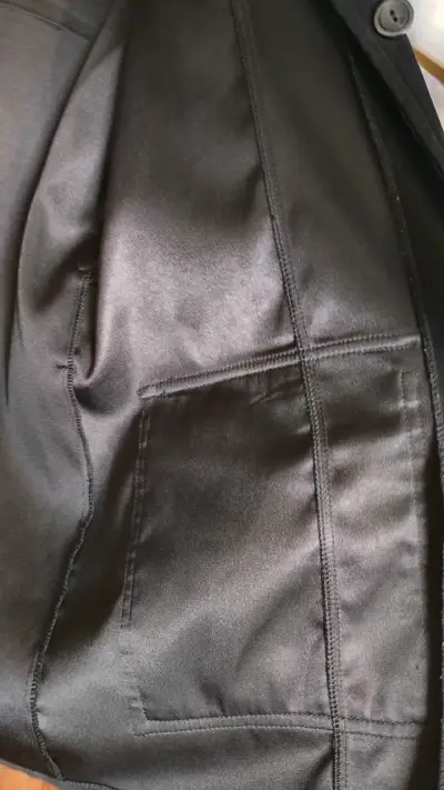 Chaqueta negra - miniatura 4
