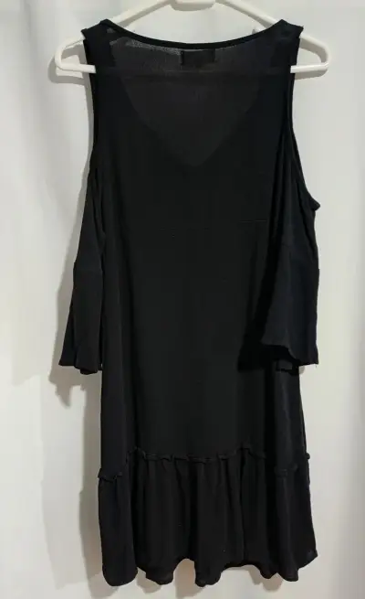 Vestido negro con hombros descubiertos Greenfield - miniatura 5