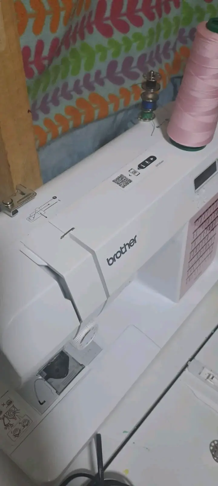 Máquina de Coser Brother SH7700 con Múltiples Puntadas - 2