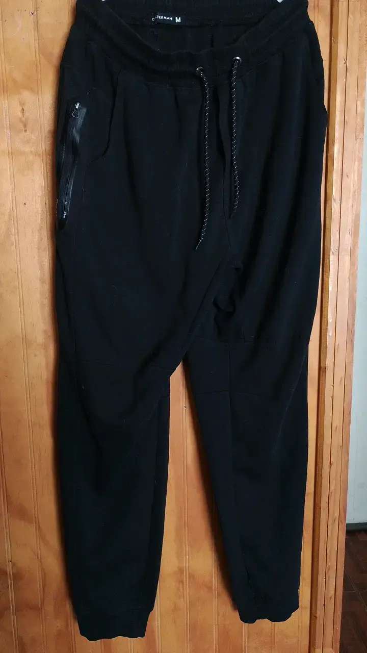 Pantalones deportivos negros Clusterman talla M