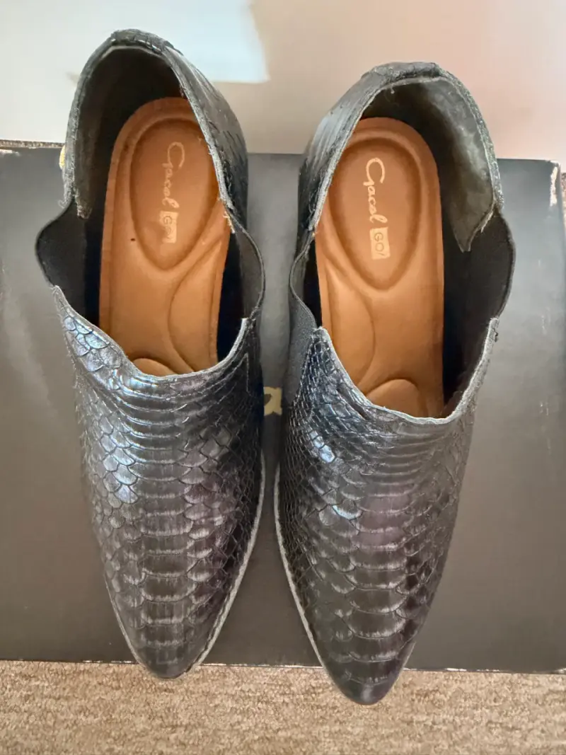 Botines de cuero con textura de serpiente Gacel - 2
