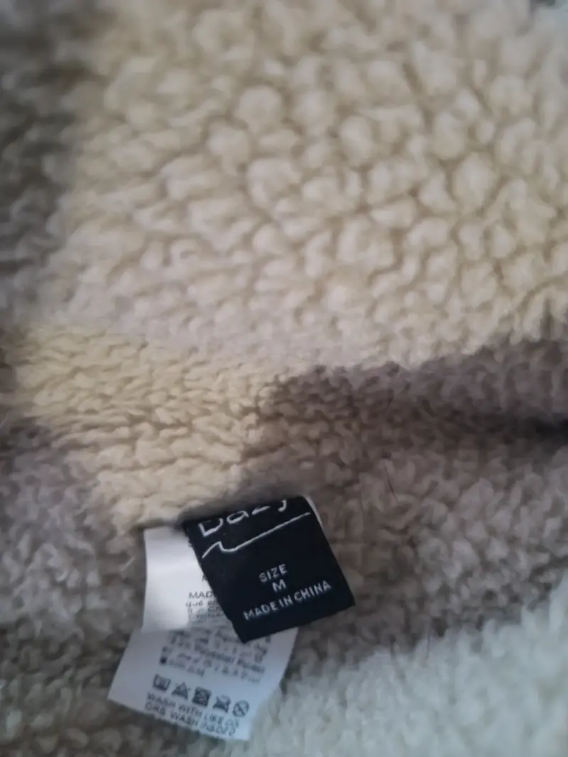 Chaqueta de Mezclilla con Forro de Borrego Talla M - 4