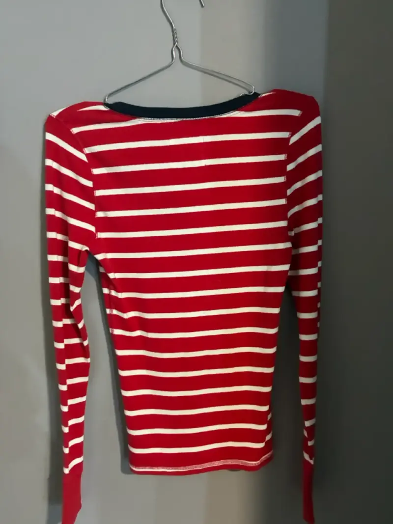 Polera roja a rayas Abercrombie - 3