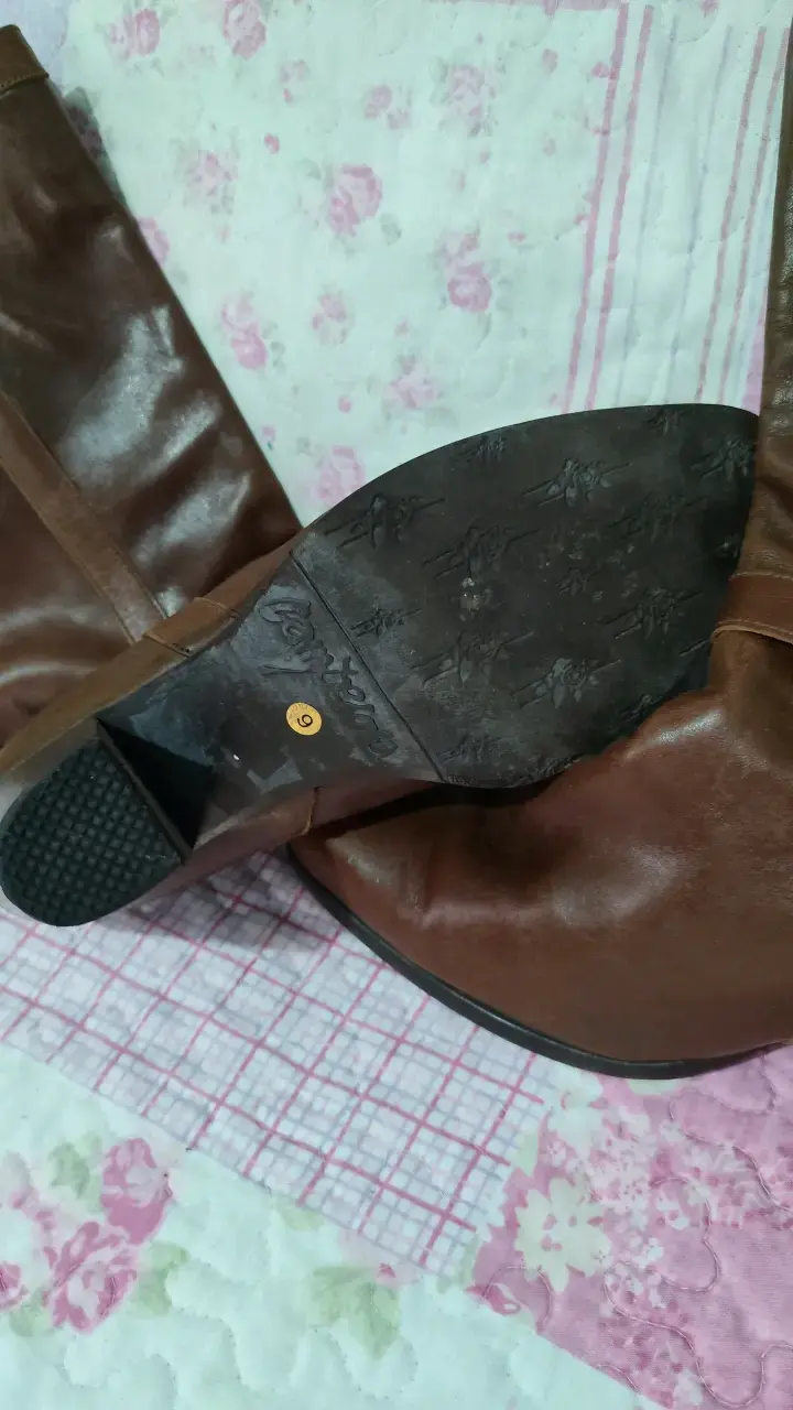 Botas de cuero marrón con tacón alto - 3