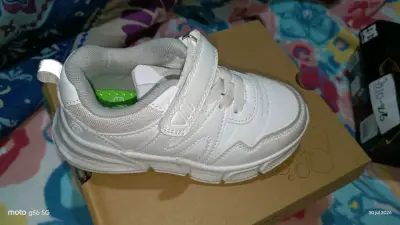 Zapatillas escolares blancas Fun & Go - miniatura 1