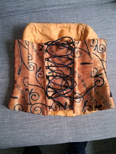 Corset dorado con diseño floral - miniatura 2