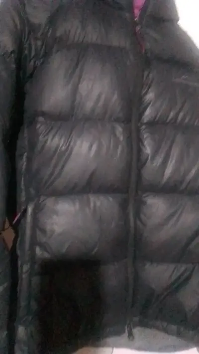 Chaqueta de plumas negra para mujer - miniatura 1
