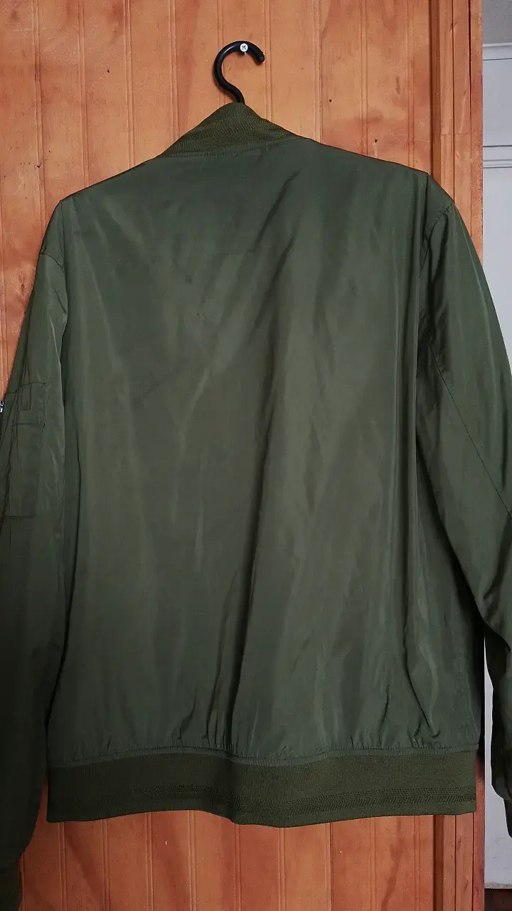 Chaqueta bomber verde Basement talla M - 4