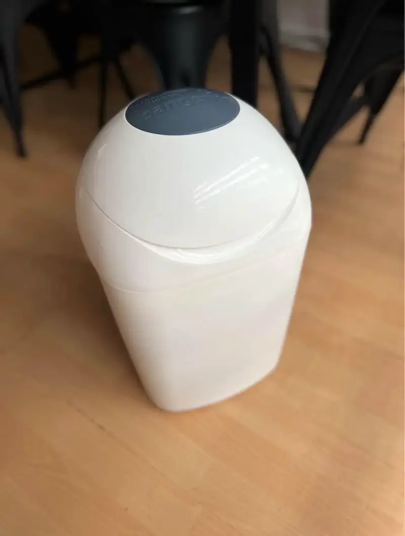 Contenedor de pañales Tommee Tippee blanco - 1