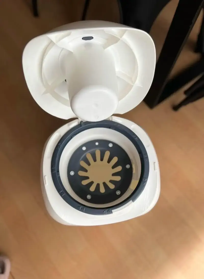 Contenedor de pañales Tommee Tippee blanco - 2