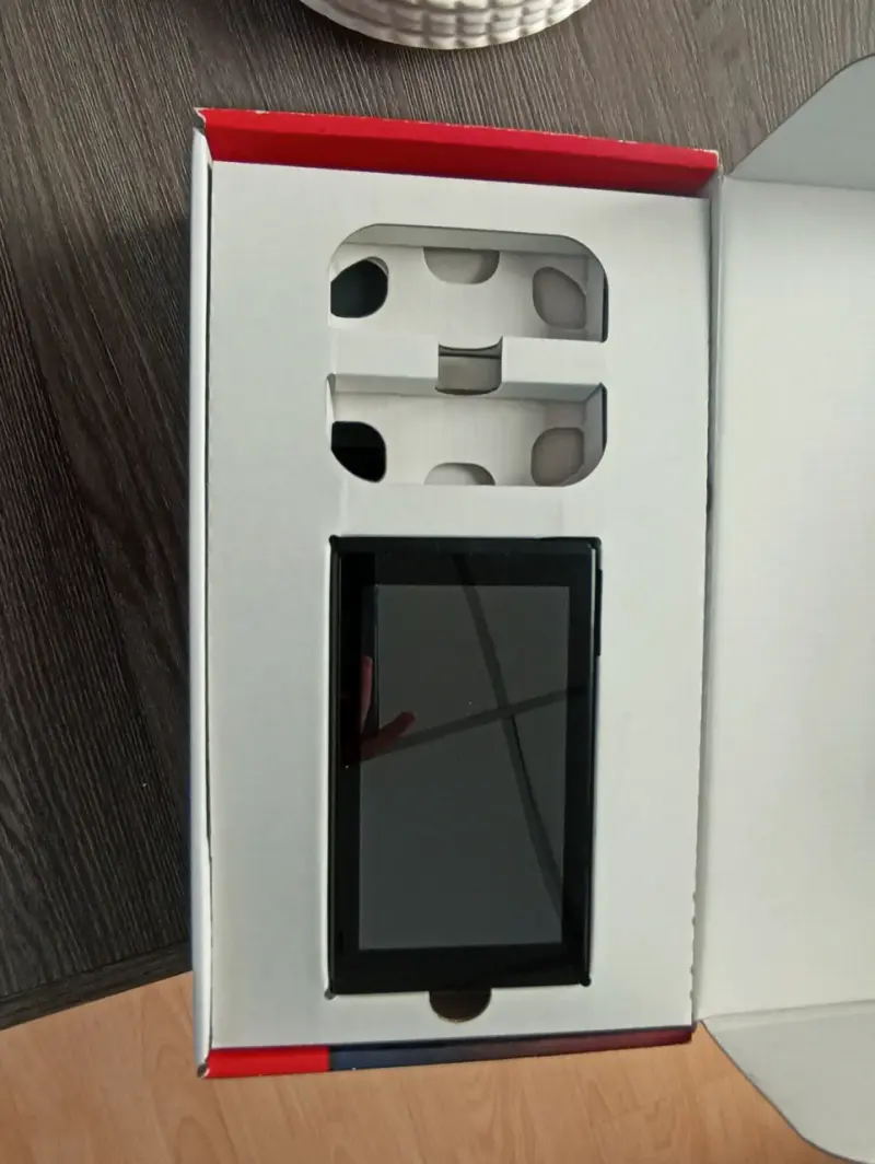 Consola Nintendo Switch con 3 juegos - 2