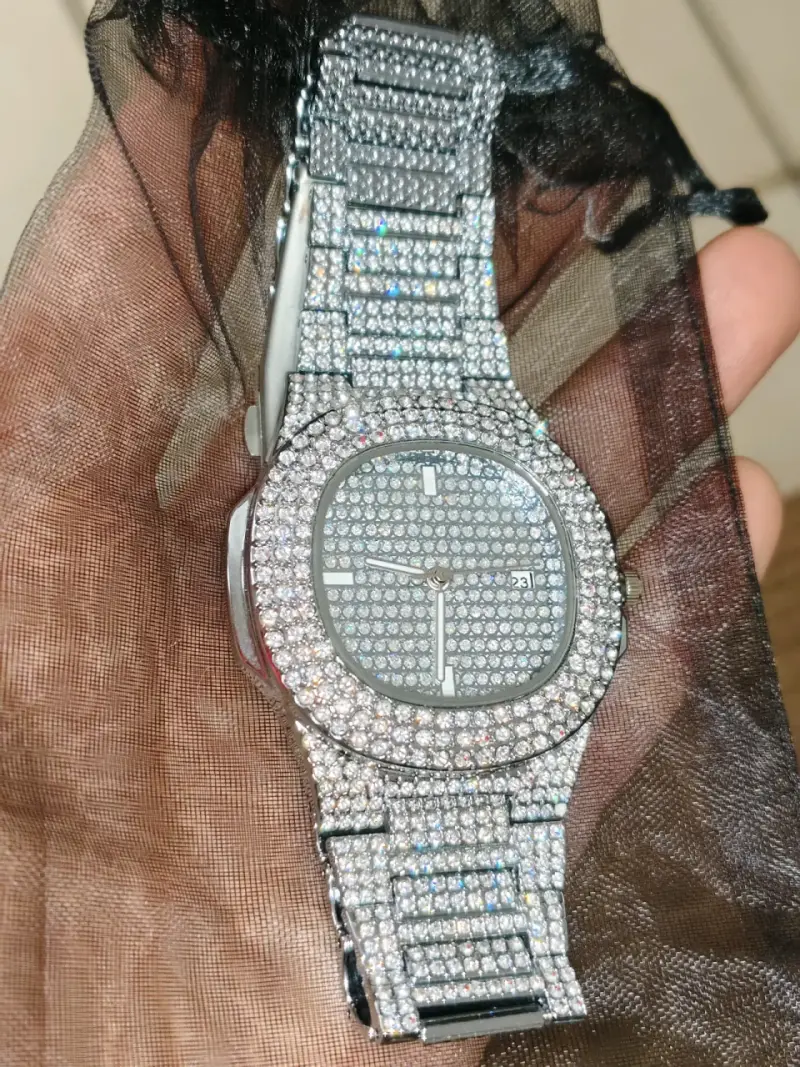 Reloj nuevo diamantes llamativo acero inoxidable. - 1