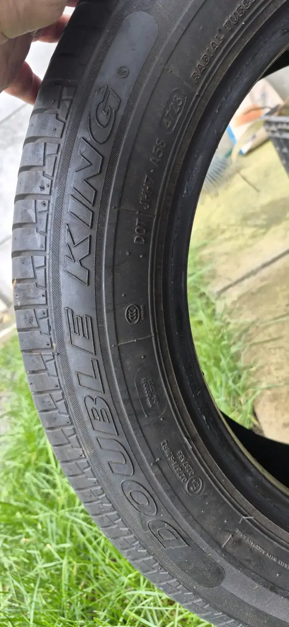 Neumático Double King 205/60R16 usado en buen estado - 3
