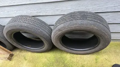 Neumático Double King 205/60R16 usado en buen estado - miniatura 4