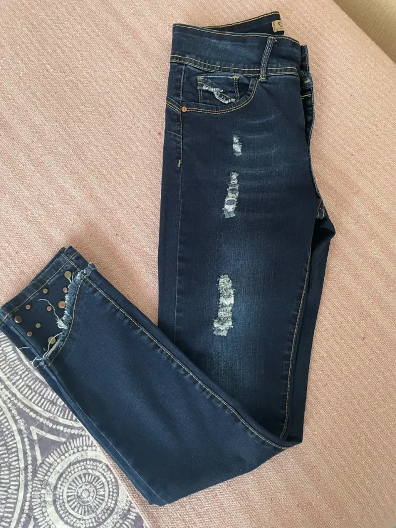 Jeans de mujer con diseño desgastado Efesis - 1
