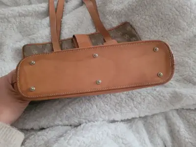 Bolso tote de lona marrón con detalles en cuero - miniatura 3