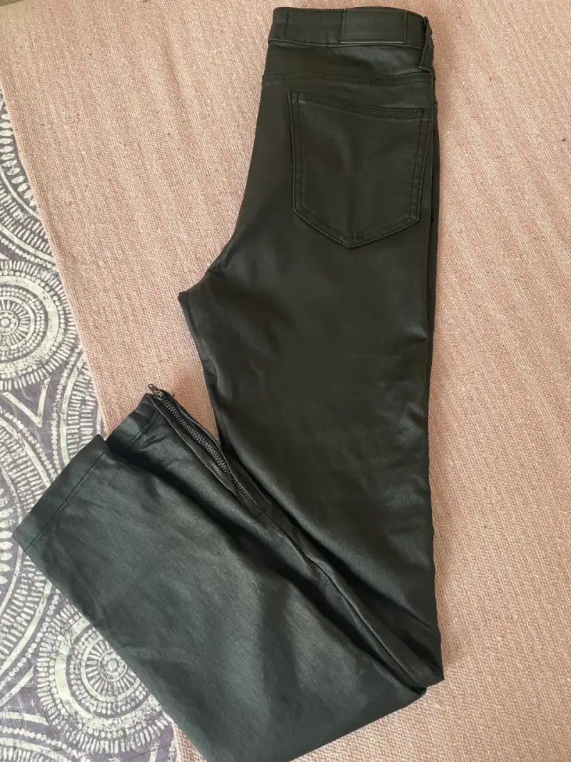 Pantalones negros de cuero sintético Foster - 2