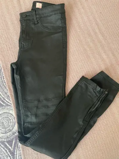 Pantalones negros de cuero sintético Foster - miniatura 3