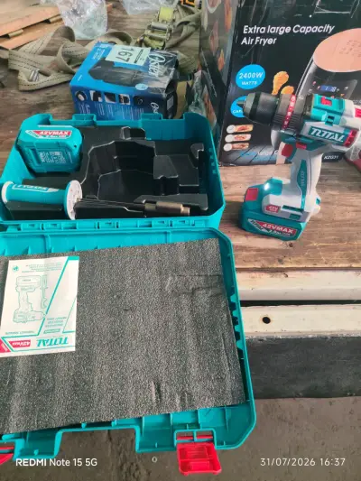 Taladro Inalámbrico Total 42V con Maletín - miniatura 1