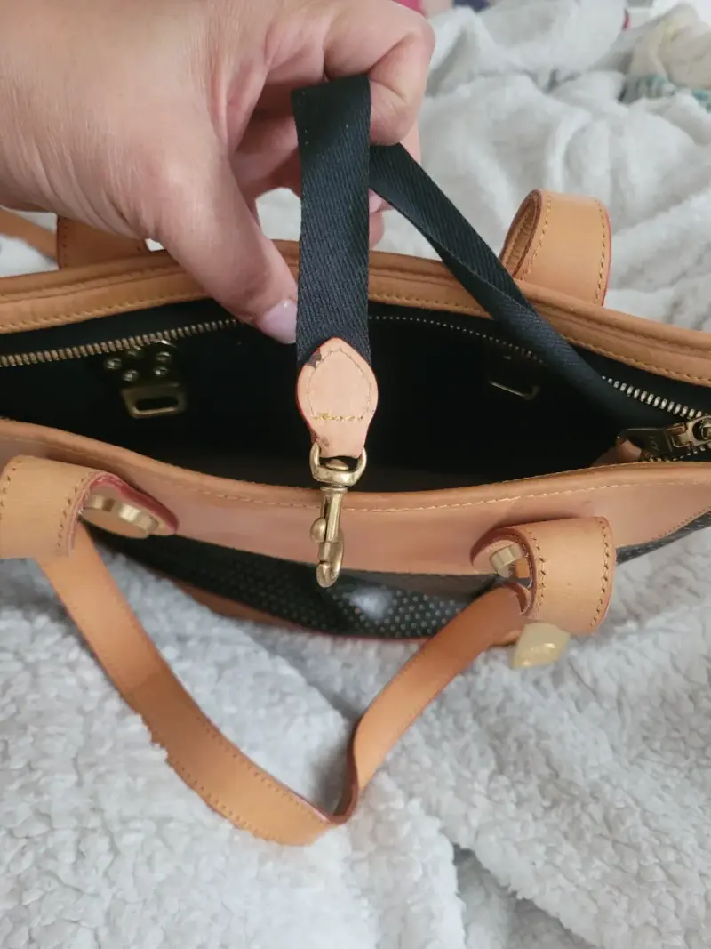 Bolso tote de cuero con diseño de lunares - 4