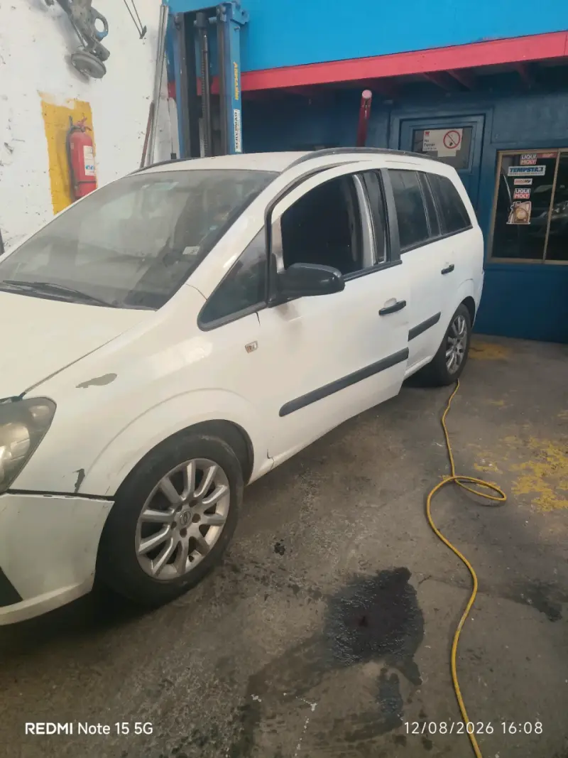 Chevrolet safira - 2