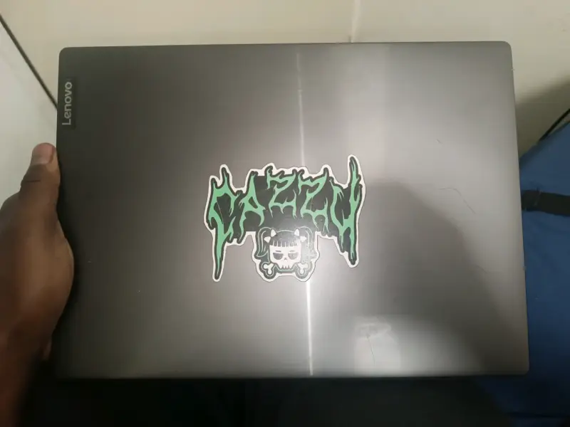 Laptop Lenovo con Procesador Intel - 2
