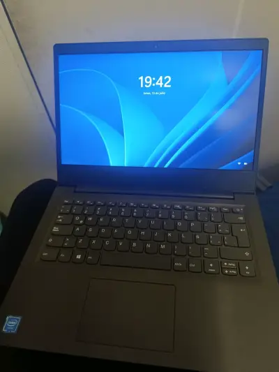Laptop Lenovo con Procesador Intel - miniatura 5