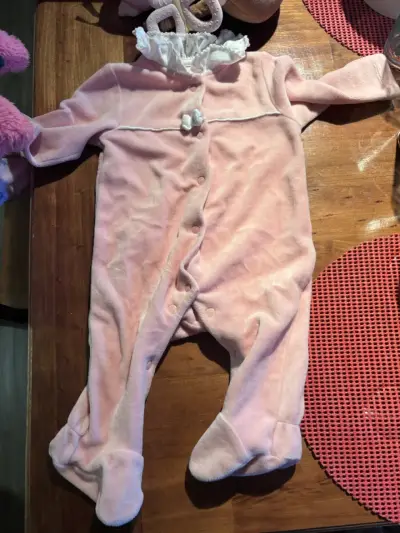 Lote de ropa de bebé - miniatura 2