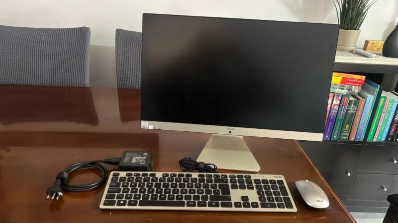 Computador Todo En Uno Asus con Teclado y Mouse - 1
