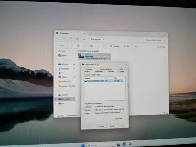 Computador Todo En Uno Asus con Teclado y Mouse - miniatura 4