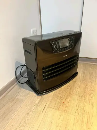 Calefactor a queroseno Toyotomi con control digital - miniatura 2
