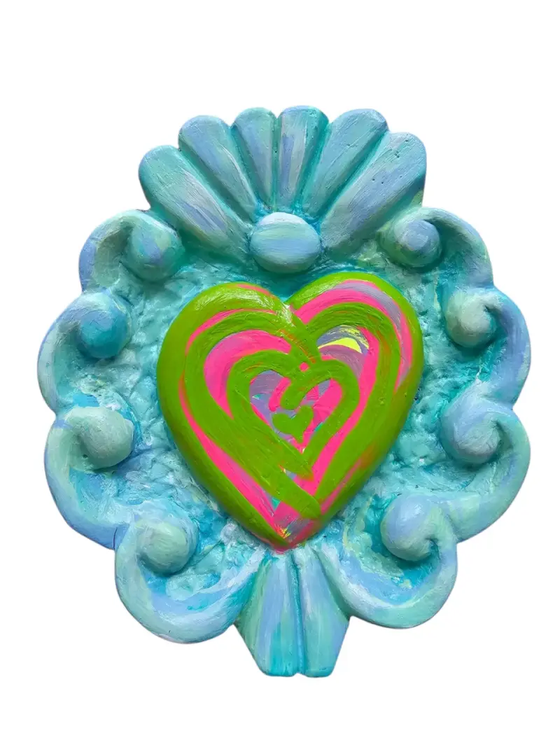 Set de Corazones Decorativos de Madera Pintados a Mano - 3