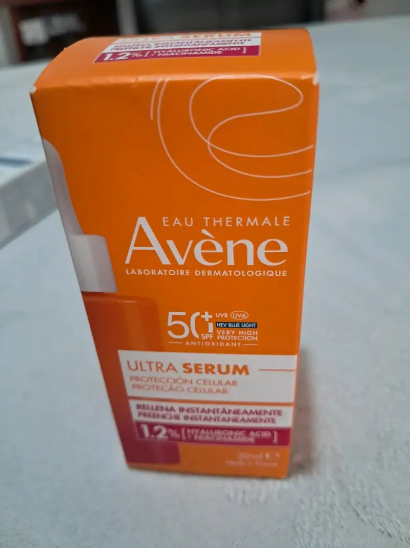 Serum Avène Ultra Protección Solar SPF 50+