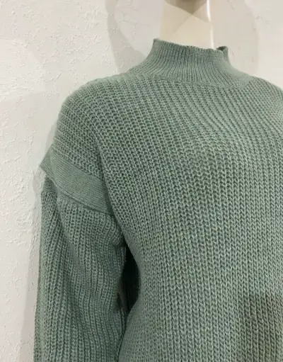 Suéter de punto verde para mujer - miniatura 2