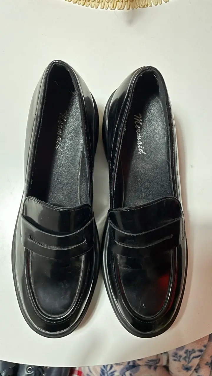 Zapatos de charol negros con plataforma - 2