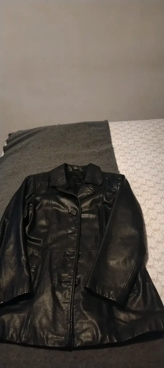 Abrigo de cuero negro para mujer - 2