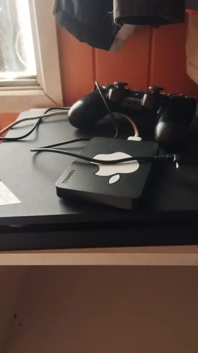Consola PlayStation 4 con Control DualShock - miniatura 1
