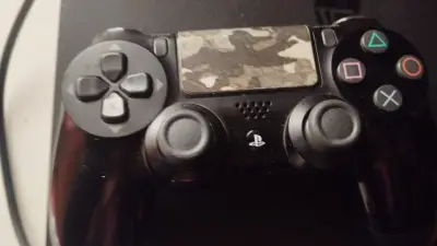 Consola PlayStation 4 con Control DualShock - miniatura 4