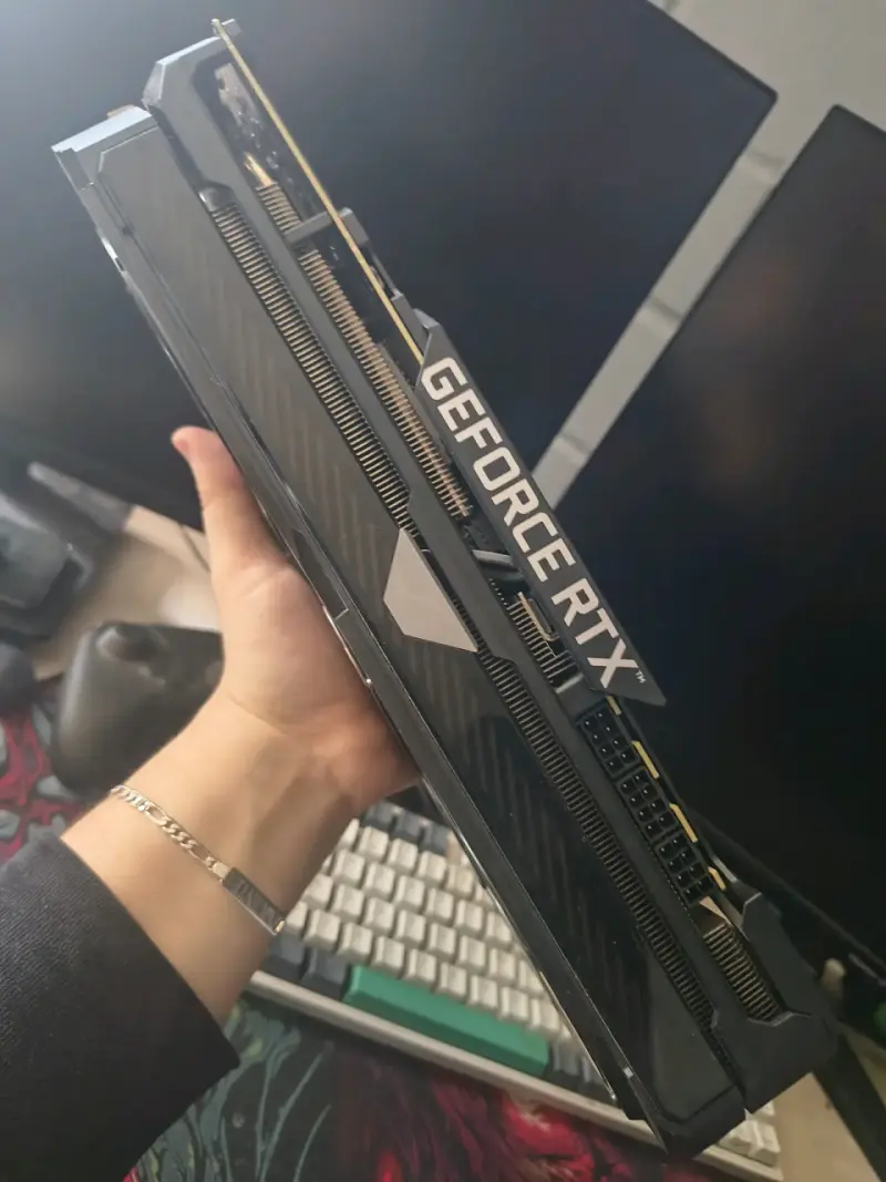 Tarjeta Gráfica Asus ROG Strix GeForce RTX 3080 - 4